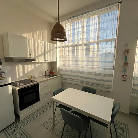 Vakantiehuis A 2 Passi Dal Mare - Grazioso Trilocale A *