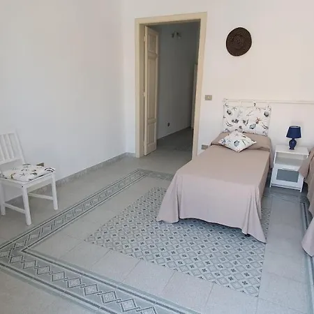 A 2 Passi Dal Mare - Grazioso Trilocale A Vakantiehuis