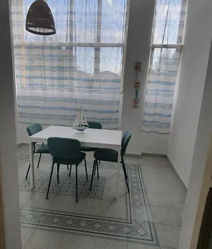 A 2 Passi Dal Mare - Grazioso Trilocale A Locri